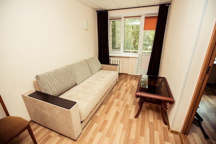 Room 13 of 36