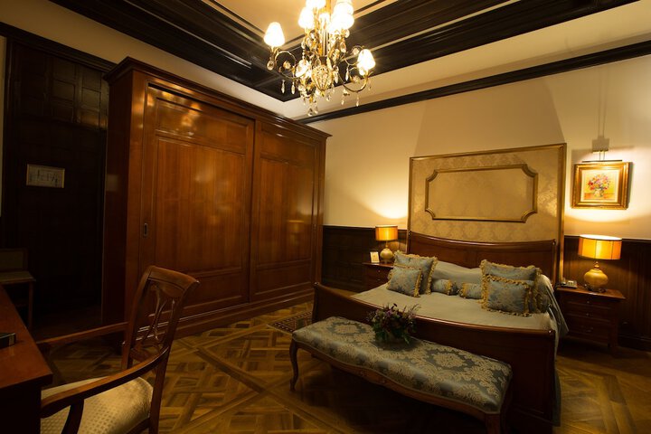 Room 36 of 142