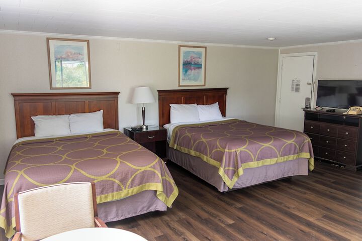 Standard Double Room (2 of 6)