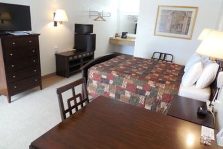 Room 70 of 98