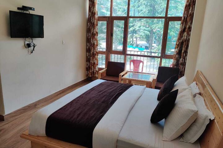 Room 14 of 30