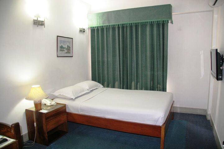 Room 16 of 29