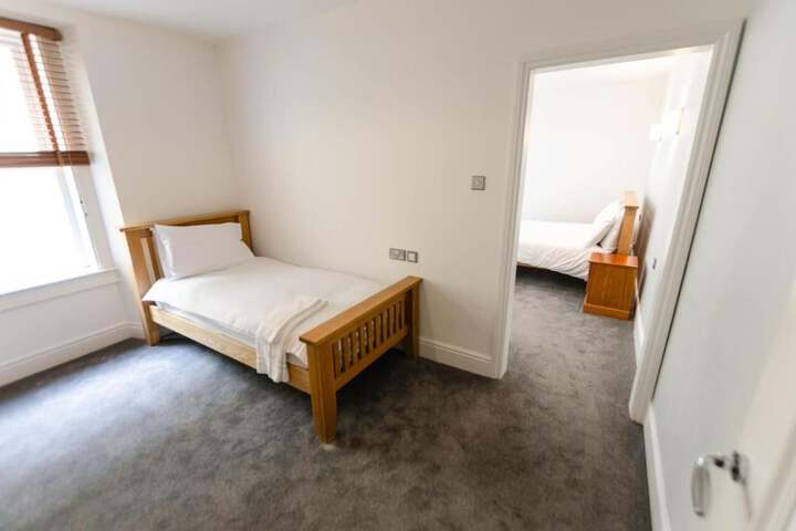 Room 8 of 15