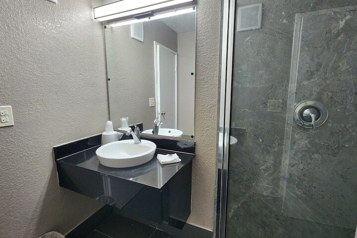 Room 83 of 125
