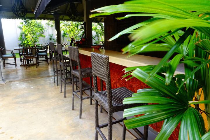 Lounge 163 of 221