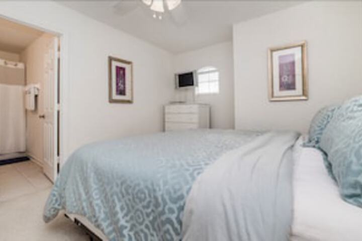 Room 40 of 48