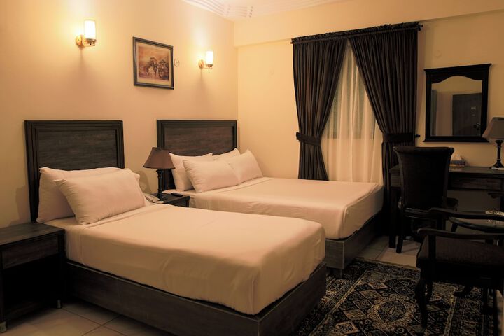 Room 13 of 49