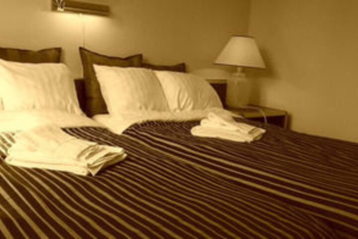 Room 15 of 40