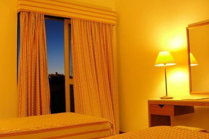 Room 5 of 33