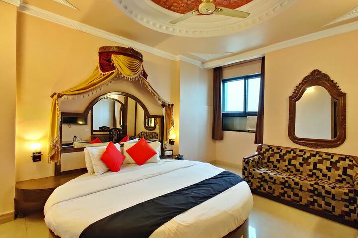 Room 26 of 125
