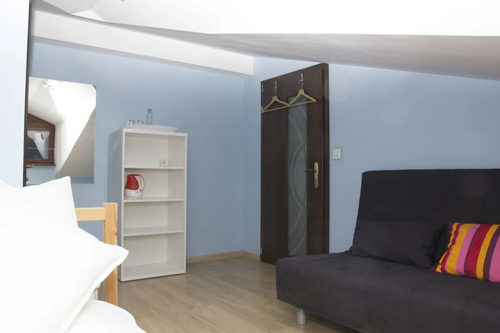 Room 3 of 11
