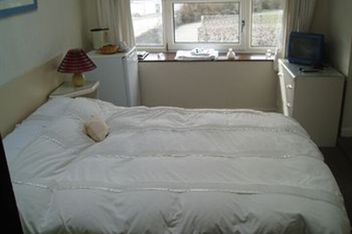 Room 7 of 13