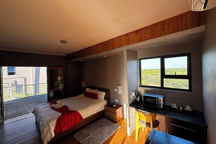 Room 5 of 38