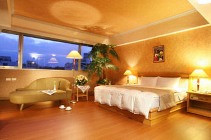 Room 3 of 15