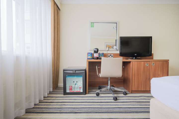 Room 22 of 87