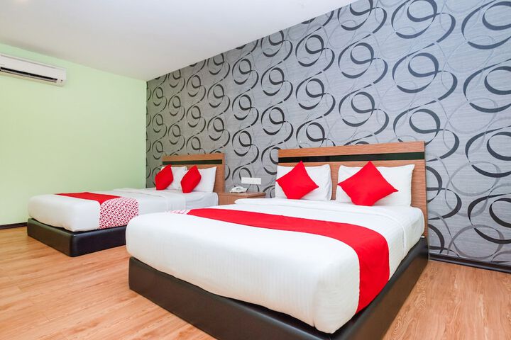 Room 20 of 33