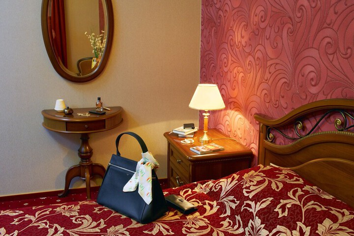 Room 9 of 70