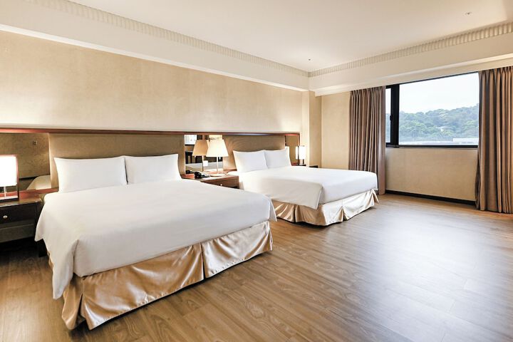 Room 50 of 72
