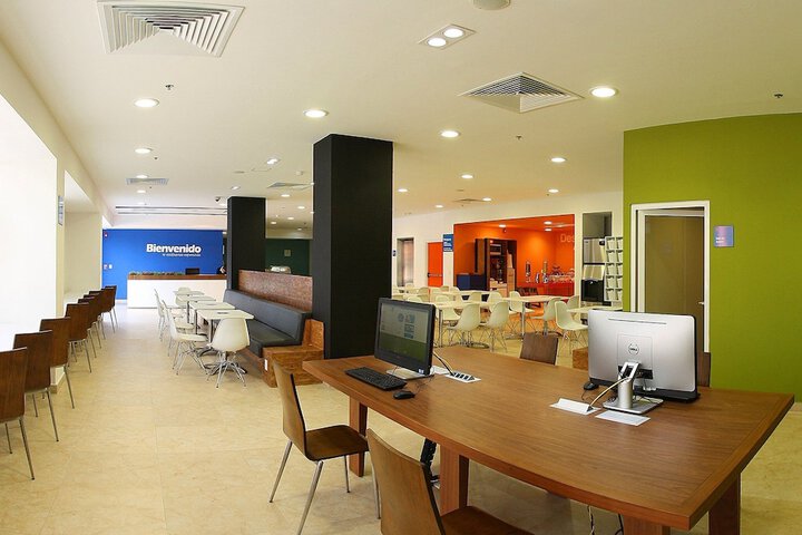 Business Center 30 of 35