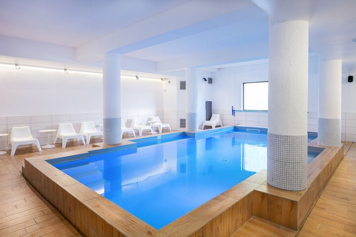 Pools & Facilities
