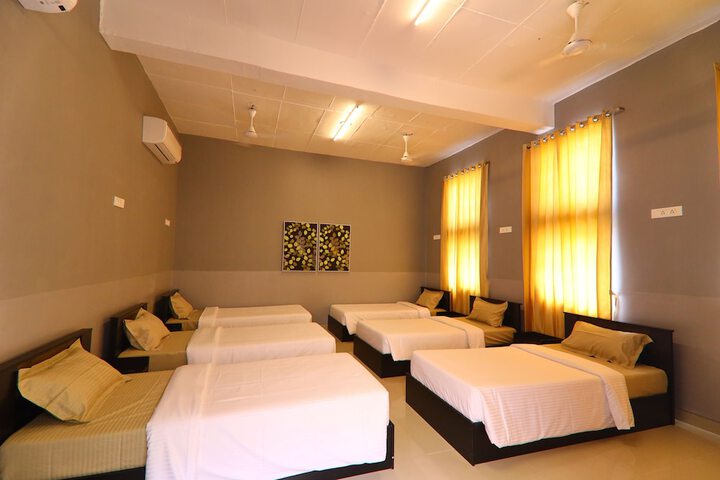 Room 14 of 97