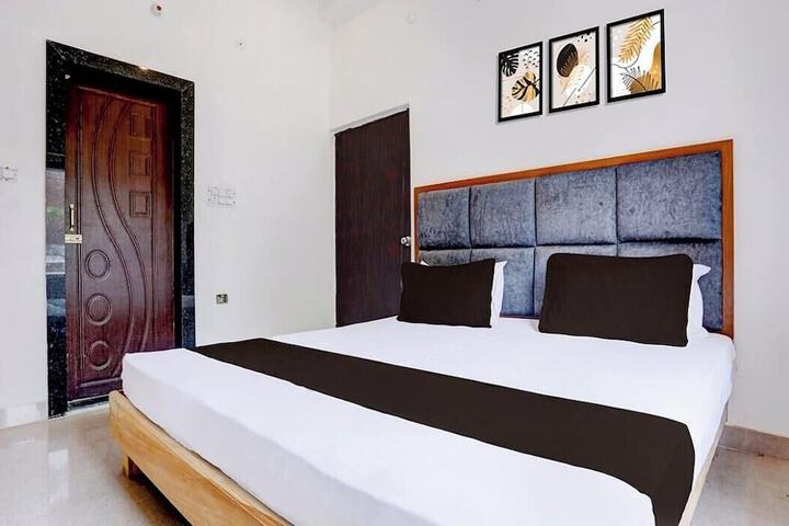 Room 21 of 35