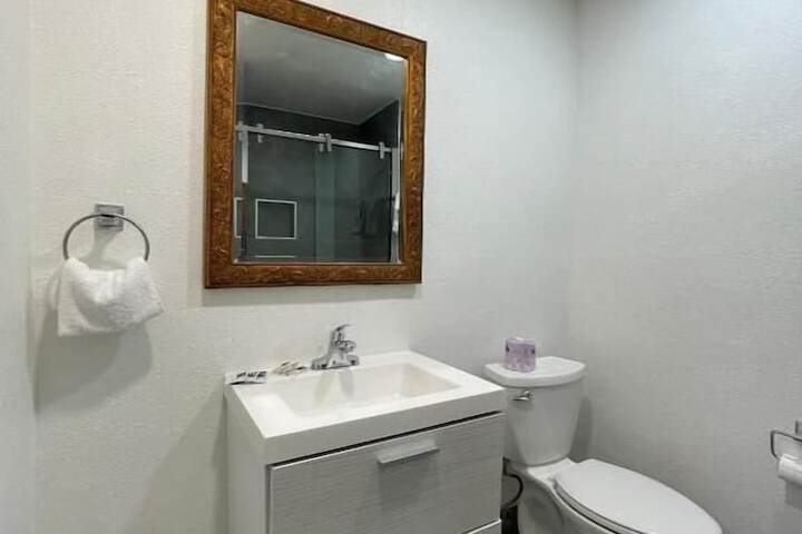 Room 17 of 23