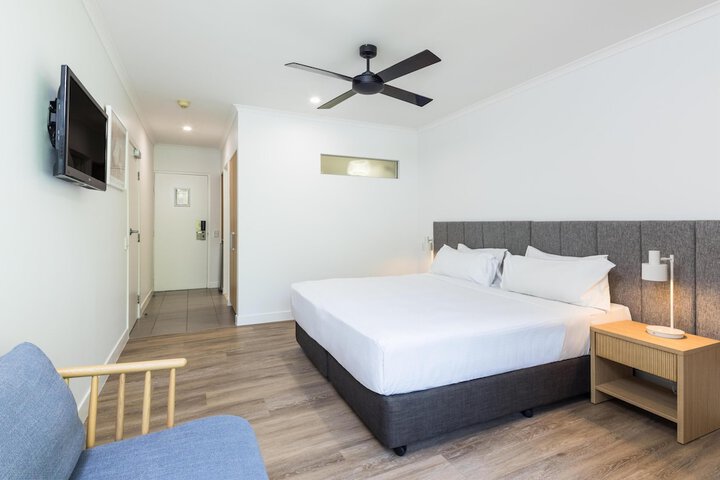 Room 15 of 186