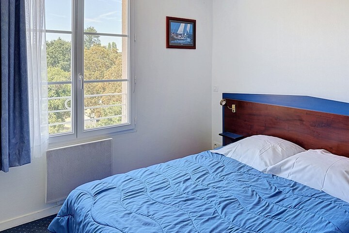 Room 7 of 48