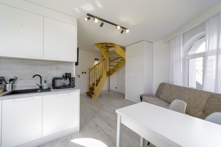 Room 19 of 50