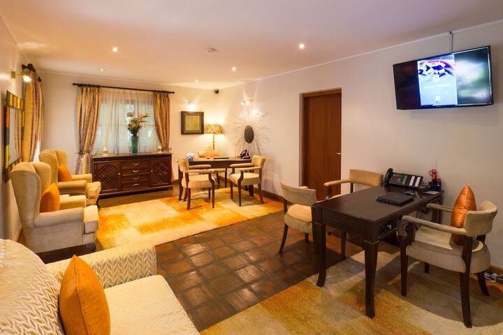 Hotel Interior 8 of 143
