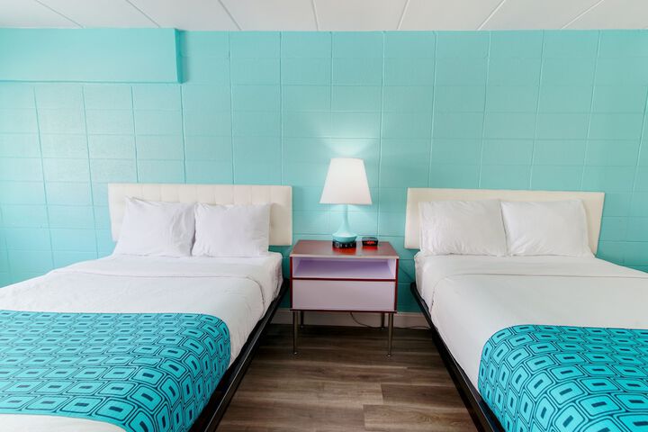 2 Double Beds (3 of 12)