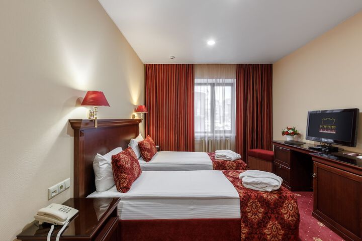 Room 15 of 38