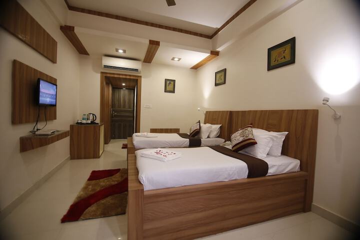 Room 15 of 42