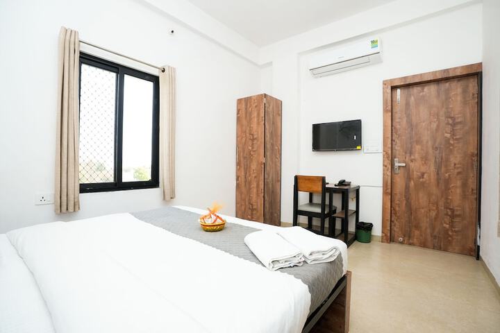 Room 16 of 52