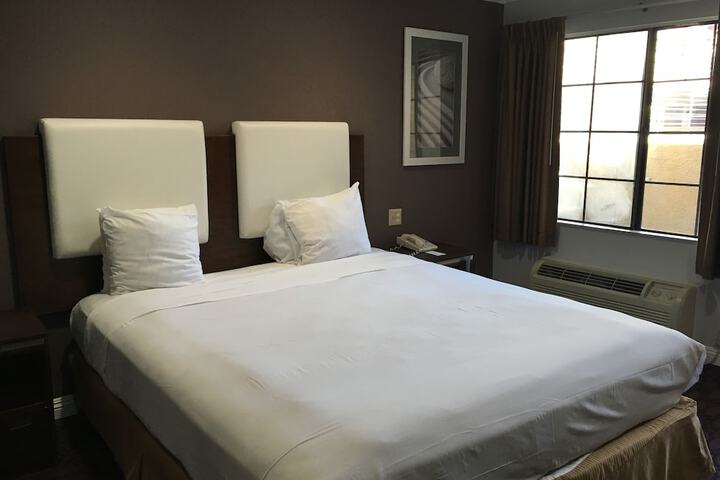 Room 5 of 37