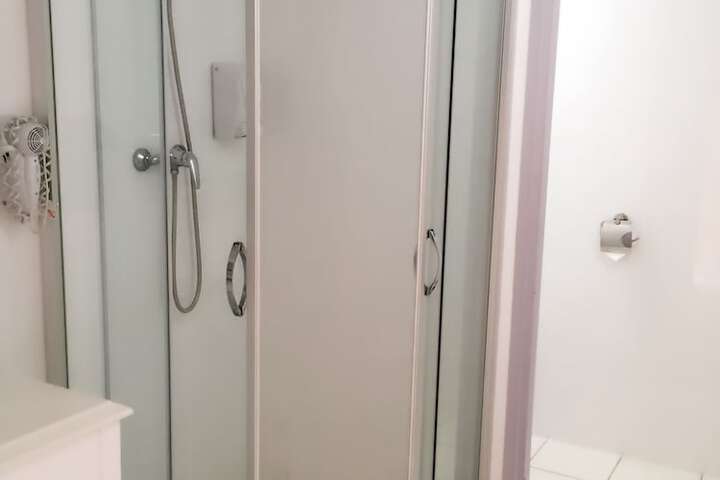 Room 45 of 63