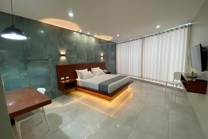 Room 26 of 82