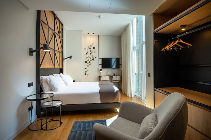 Room 35 of 71