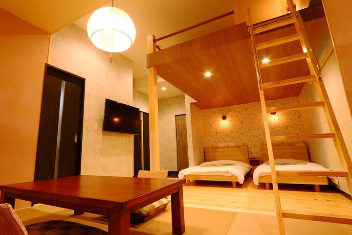 Room 5 of 66