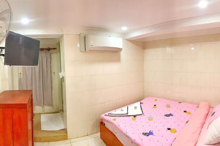 Room 36 of 62