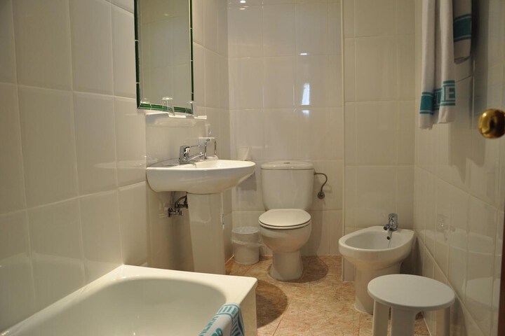 Room 25 of 29