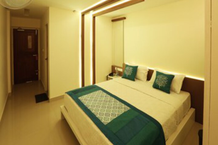 Oyo 4491 Georges The Royal Suite Residency