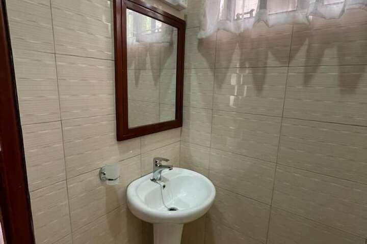 Room 14 of 27