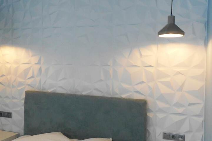 Room 16 of 53