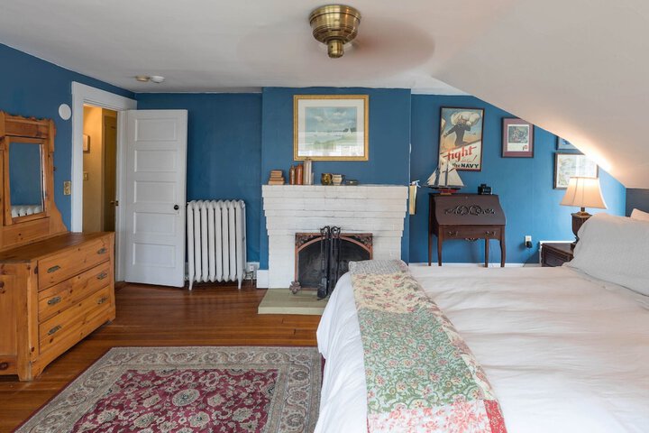 Room 10 of 75