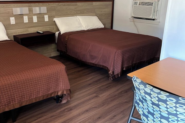 Room 17 of 53