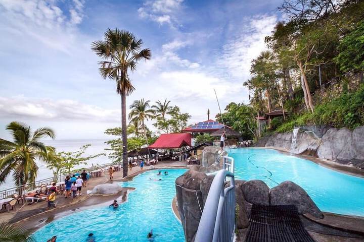 Hotel with Pool