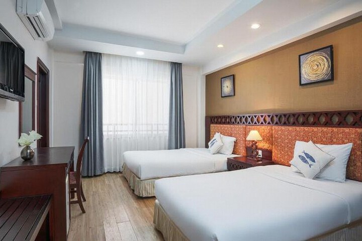Room 15 of 50