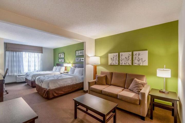 2 Double Beds (9 of 10)